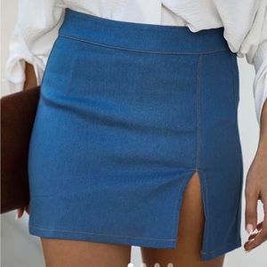 Maddy Denim Mini Skirt from Vici Collection - M